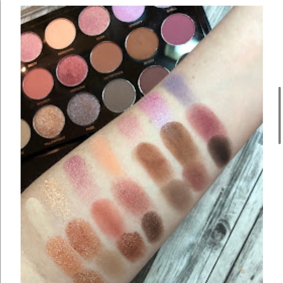 Infatuation by Profusion eyeshadow palette - Picture 5 of 7